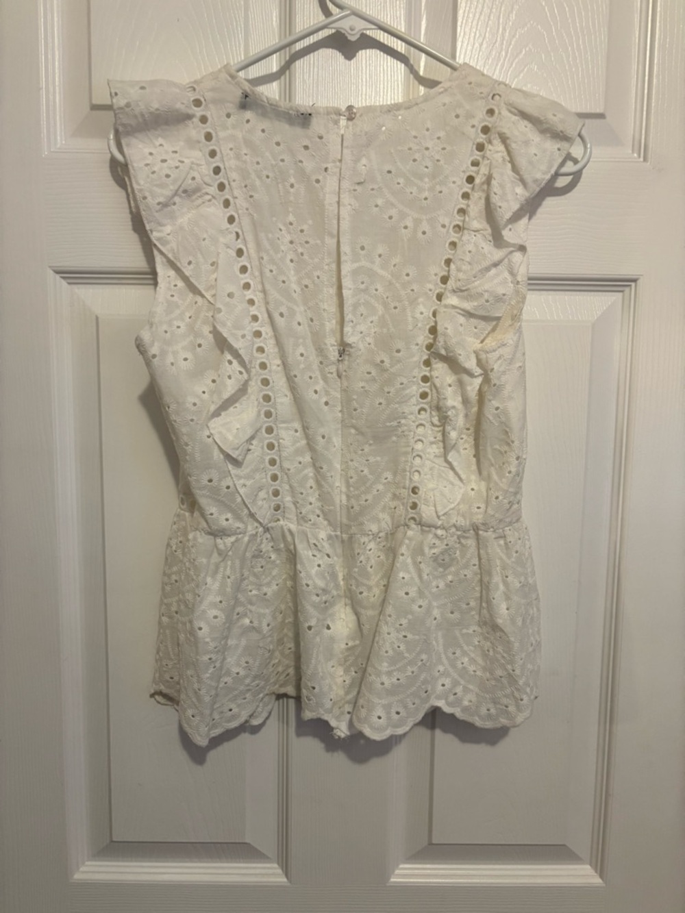 Romantic White Eyelet Ruffle Blouse - Picture 3 of 7